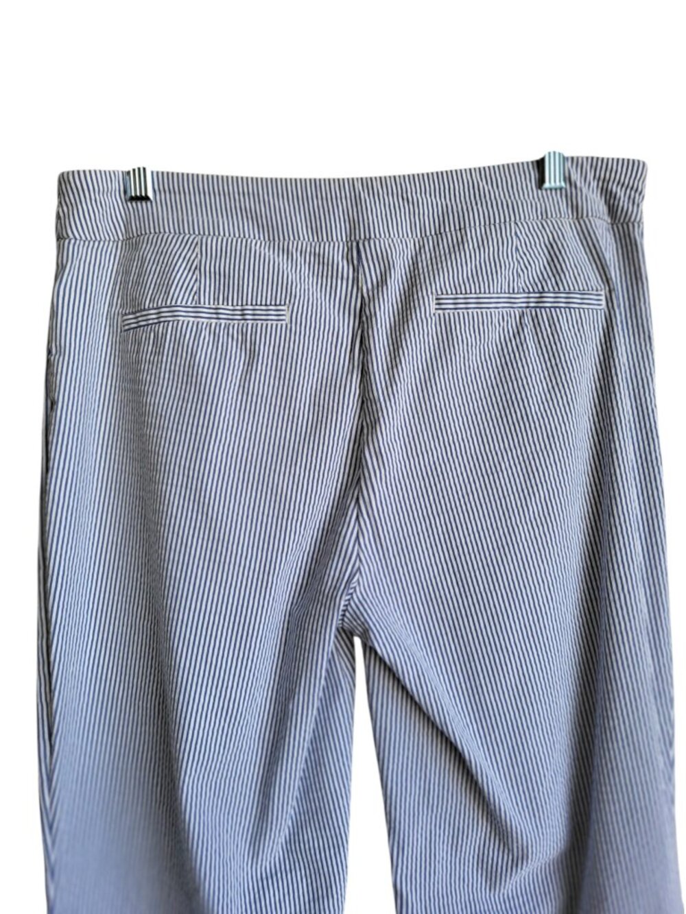 Hilary Radley Large Classic Blue and White Seersucker Cropped Pants 2 Pockets - Picture 5 of 8